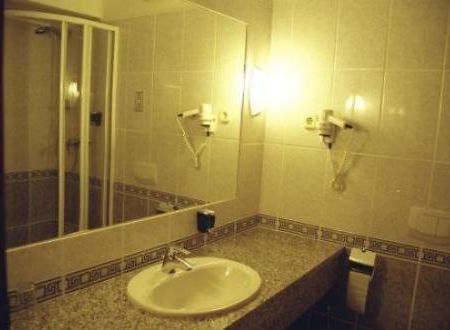 Gottwald Hotel Tatabánya Rom bilde