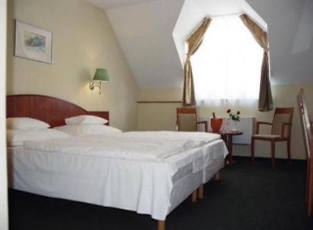 Gottwald Hotel Tatabánya Rom bilde